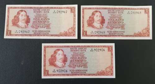 Crazy R1 START. T W DE JONGH R1 3RD  ISSUE. 2 NOTES IN SEQUENCE AND 1 ADDITIONAL NOTE
