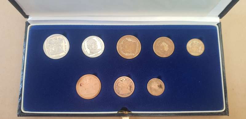 1990 Short Proof set. Low start.