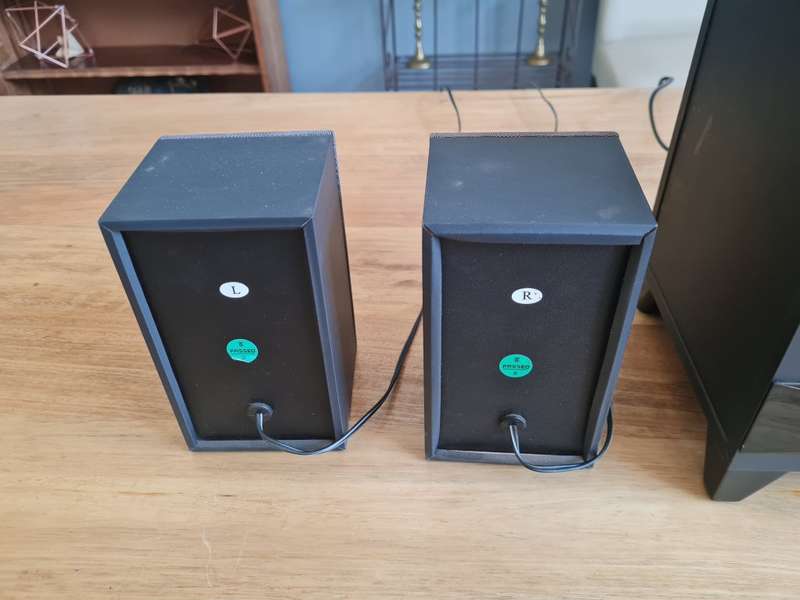 Genius 2.1 Speaker System