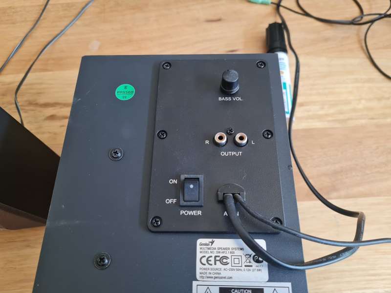 Genius 2.1 Speaker System