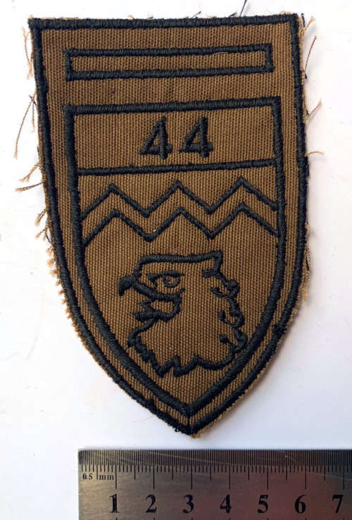 HS113 - 44 Para battalion - Embroidered flash (1)