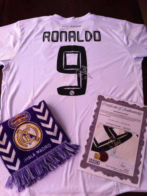 Signed Christiano Ronaldo Real Madrid shirt includes scarf!!