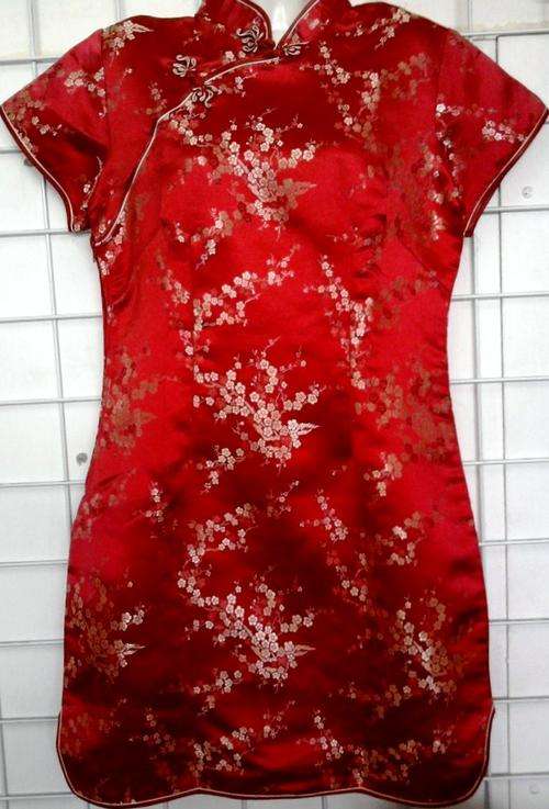 CHINESE EMBROIDERY SILK SHORT DRESS, SIZE 40