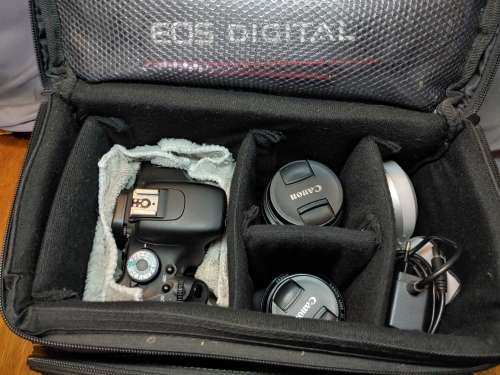 Canon EOS T3i (EOS 600D) + 18-55mm + 50mm + Voyager Prestige