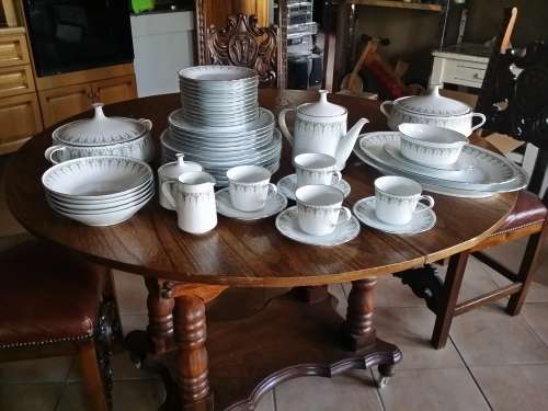Noritake Kambrook part dinner & tea service
