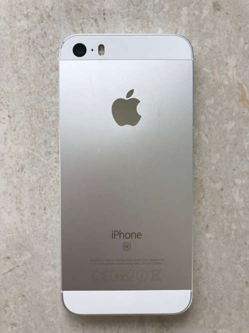 iPhone SE 64GB