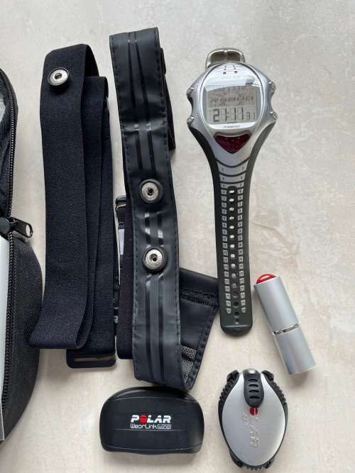 Polar RS800, strap, pedometer, USB connector, manuals, pouch