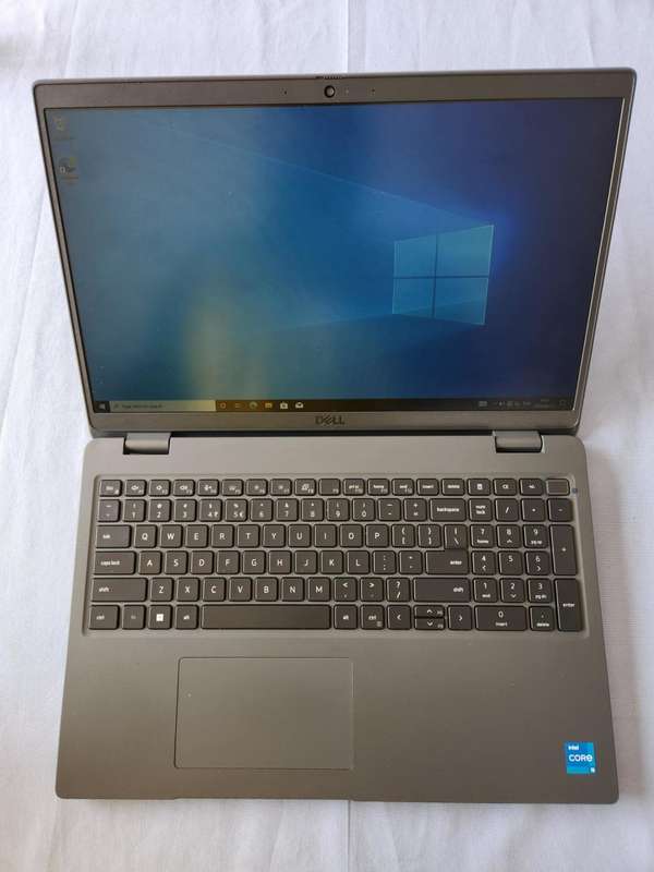 *13th gen i5!!!!* Dell Latitude 3540 i5-1335U,8GB,256GB - Windows 11 Pro - Warranty!