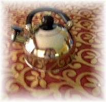 *LAST ONE* - 18/10 Stainless Steel - Linea Versatile 2.5L Kettle
