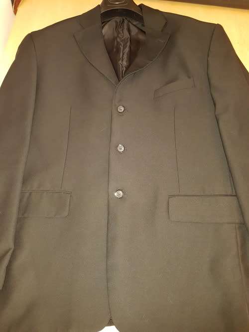 4 x Men`s Formal Jackets 1 Bid for All