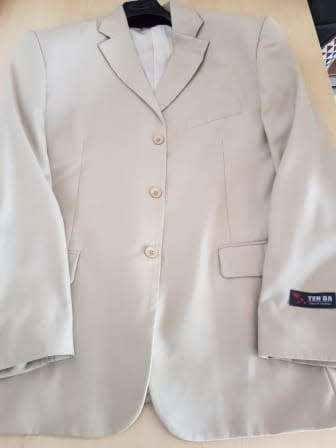 4 x Men`s Formal Jackets 1 Bid for All