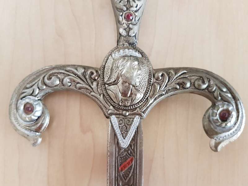 Pair of Patentado Ryc Spanish Decorative Display Swords (Length 47cm)