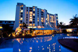 UMHLANGA BEACHFRONT DECEMBER BARGAIN -BREAKERS RESORT