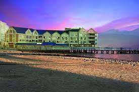 DECEMBER BARGAIN STRAND PAVILION