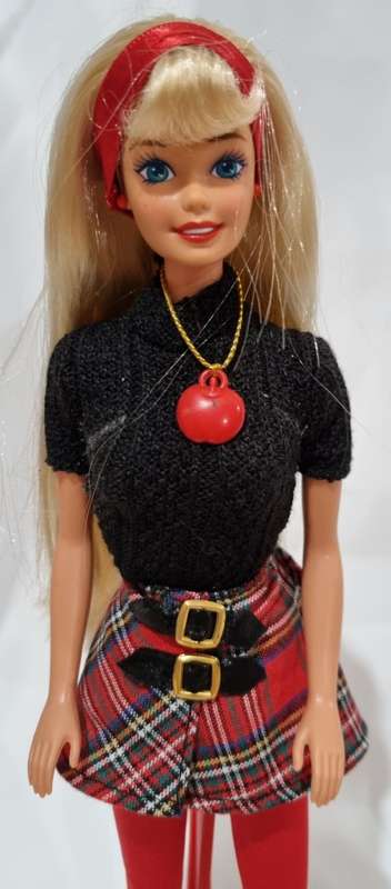 Mattel School Spirit Barbie doll 1995