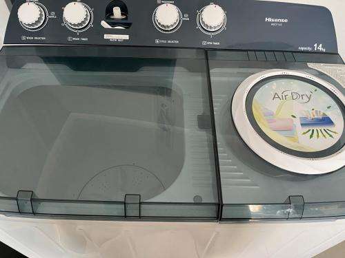 Hisense Twintub Wash machine