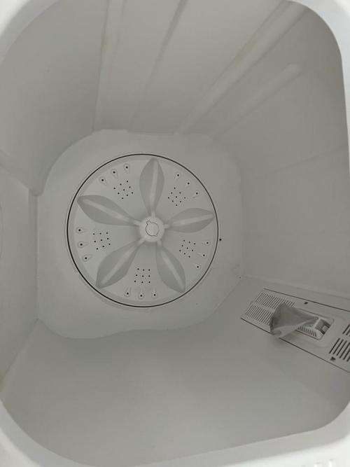 Hisense Twintub Wash machine
