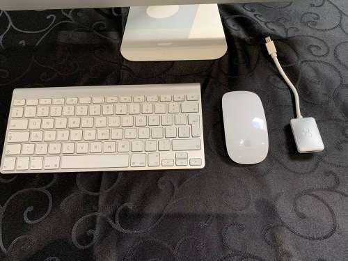 Apple iMac Mid 2011 500GB with original Wireless Keyboard and Mouse