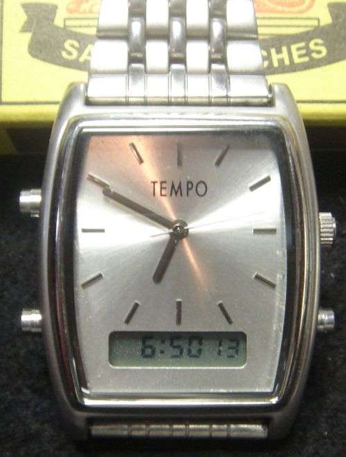 EXCELLENT TEMPO QUARTS WITH ANALOG AND DIGITAL TIME ALSO DATE,ALARM,STOPWATCH AND LIGHT NO SCRATCHES
