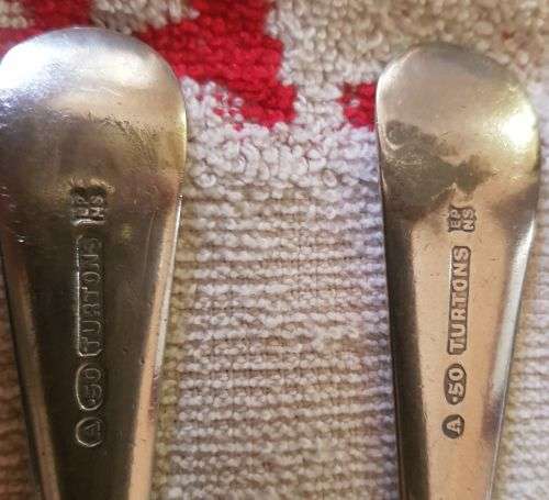 22 FORKS AND 9 KNIVES BIDDING PER ITEM TO TAKE ALL 31 PIECES
