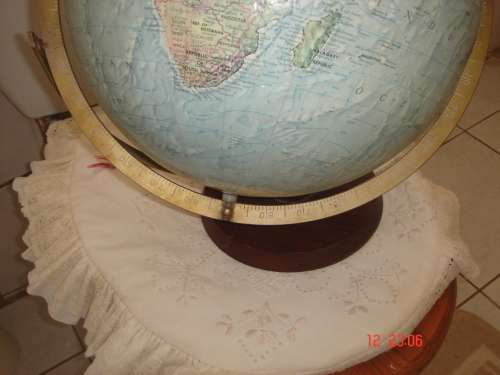 Vintage 1970 Readers Digest Replogle 12" Great World Globe made in CHIGARGO