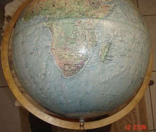 Vintage 1970 Readers Digest Replogle 12" Great World Globe made in CHIGARGO