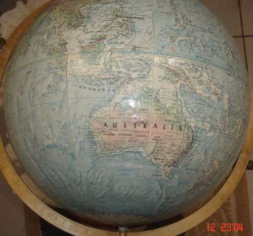 Vintage 1970 Readers Digest Replogle 12" Great World Globe made in CHIGARGO