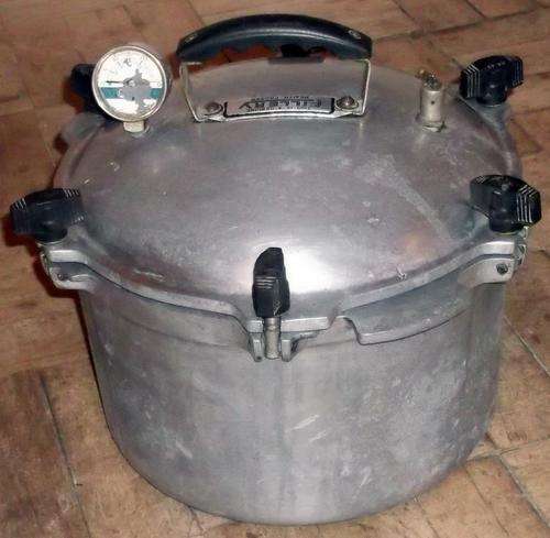 WOW! GENUINE FILLERY HEALTH COOKER from YESTERYEAR!---1937?