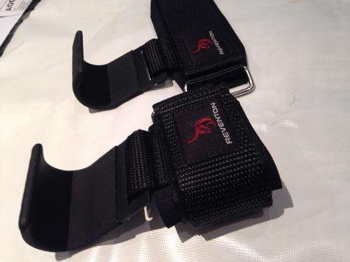 REVENTON black padded gym weight lifting hooks