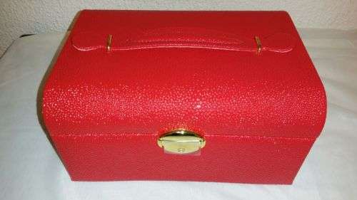 Leatherette Lockable Jewelry case