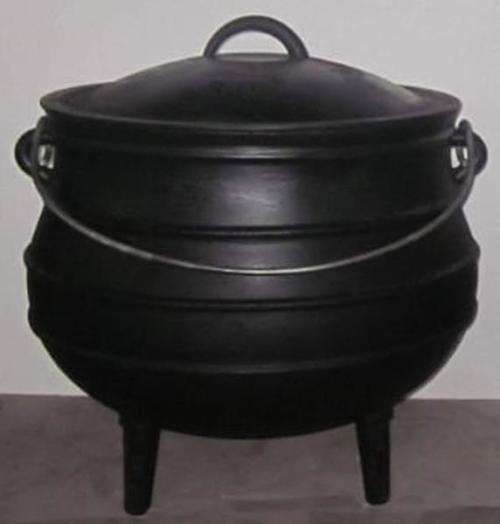 POTJIE POT SIZE # 1/2 (1.2L) CAST IRON POT THREE LEGGED