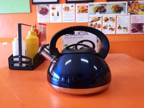Delica 3lt Whistling Stove kettle