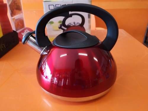 Delica 3lt Whistling Stove kettle