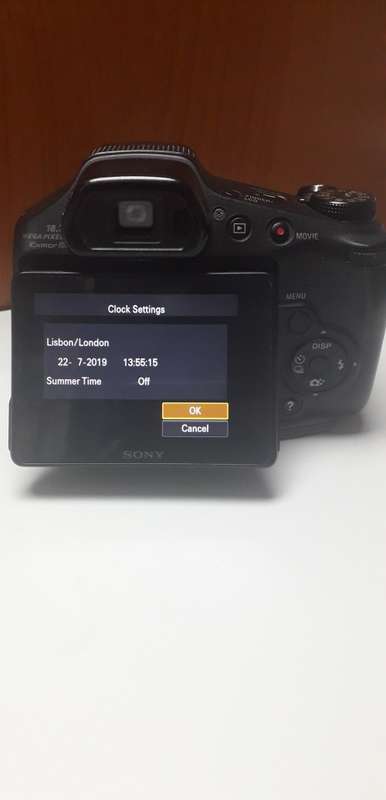 SONY CYBER SHOT DIGITAL CAMERA