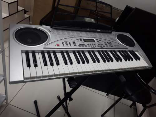 SAKYNO ELECTRONIC KEYBOAD