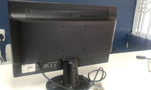 HP 20" MONITOR