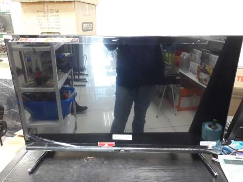 JVC 32" LED TV