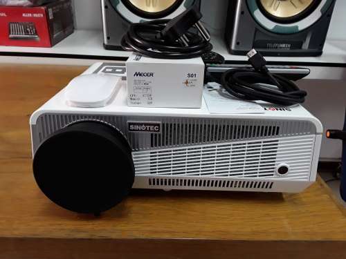 BARGAIN DEAL ON SINOTEC SPJ-96M PROJECTOR