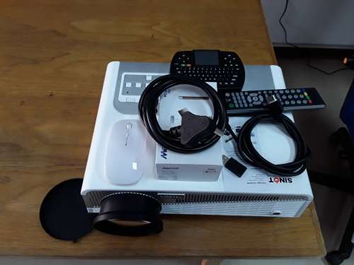 BARGAIN DEAL ON SINOTEC SPJ-96M PROJECTOR