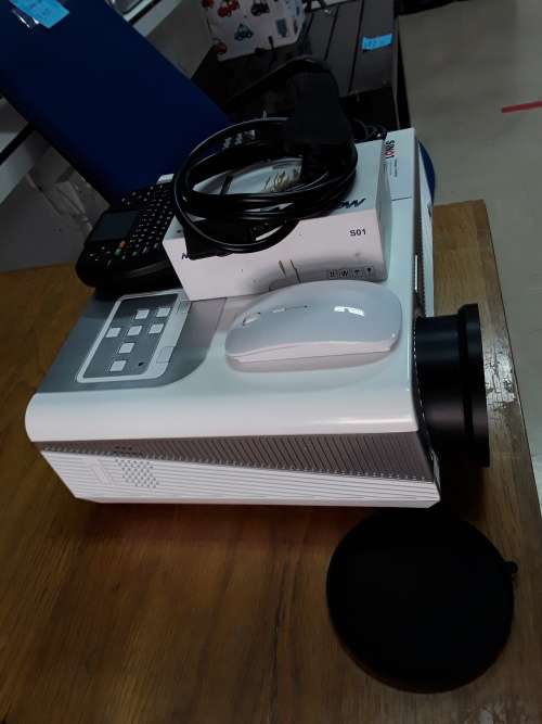 BARGAIN DEAL ON SINOTEC SPJ-96M PROJECTOR