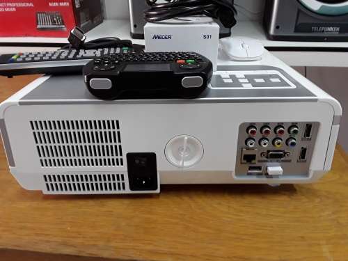BARGAIN DEAL ON SINOTEC SPJ-96M PROJECTOR