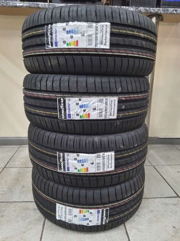 NEW TYRE 215/45R16 GOODYEAR