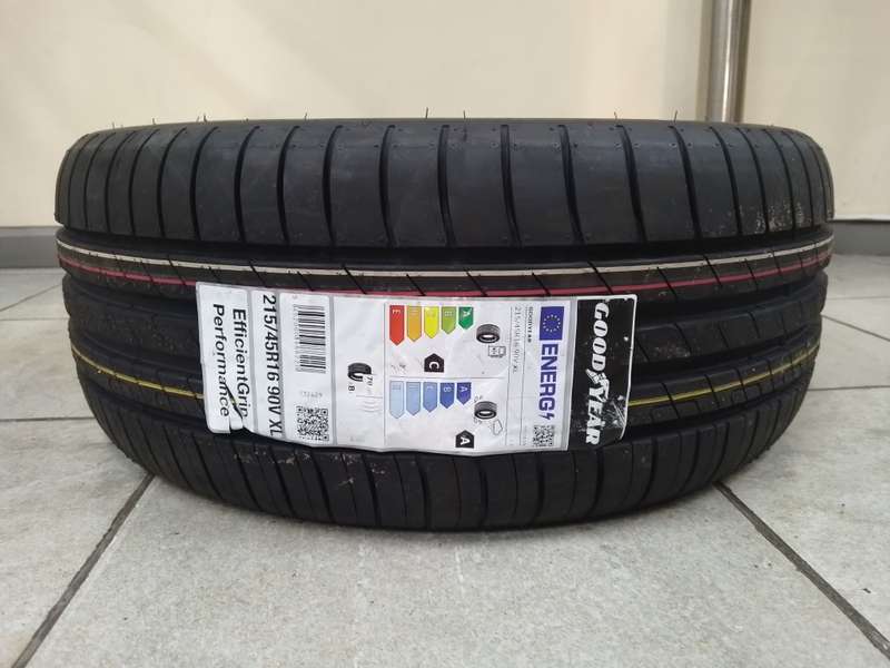 NEW TYRE 215/45R16 GOODYEAR