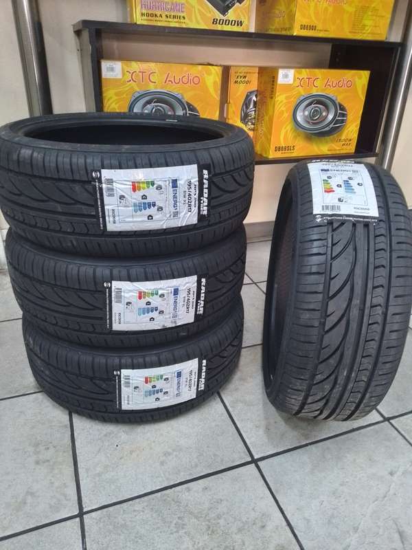 NEW TYRE 195/40R17 RADAR
