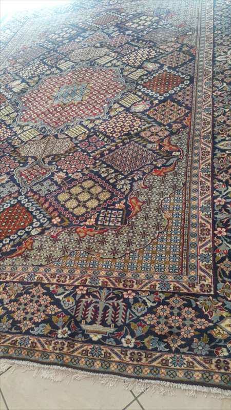 Persian carpet hand knotted  3m x 4m (with certificate of authenticity)