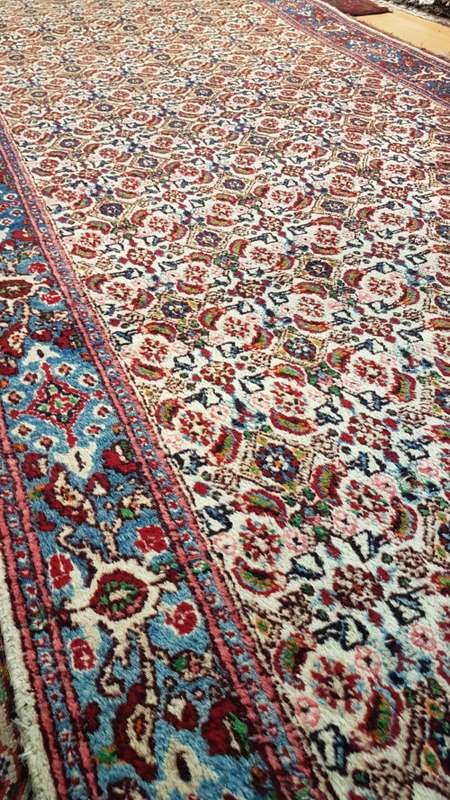 STUNNING FISH DESIGN PERSIAN CARPET MOOT HAND KNOTTED 310CM x 110CM (with certificate)