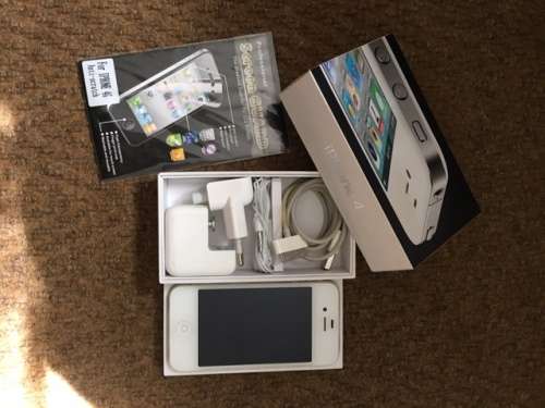 Apple iPhone 4S 64GB with Technika docking station and screen protector
