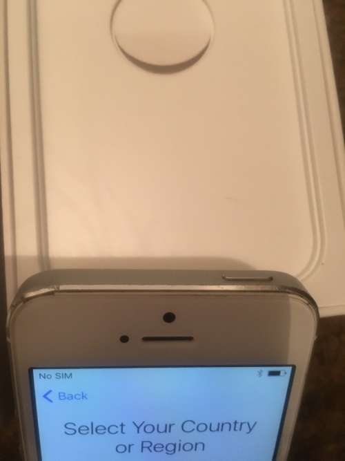 iPhone 5s 16GB with box