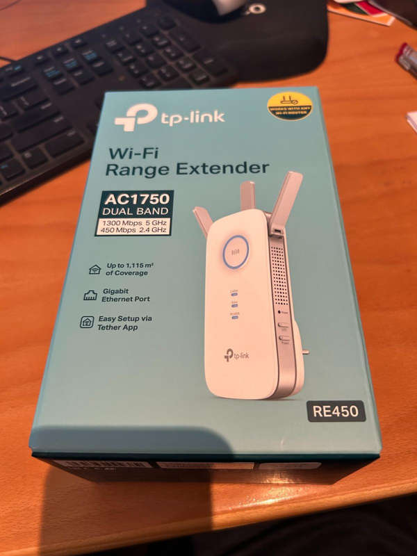 WI Fi Range Extender TPLinkAC1750.