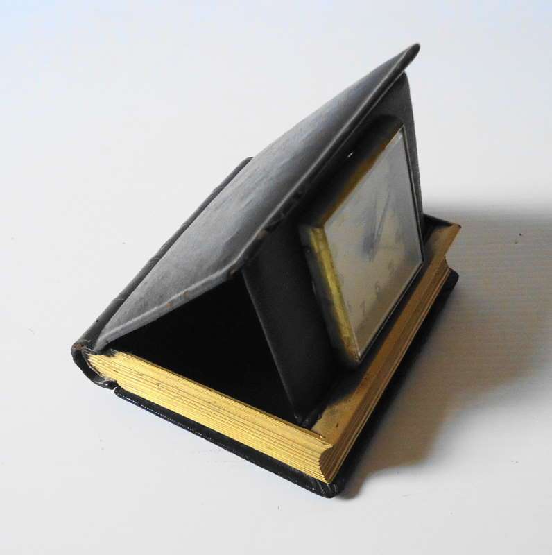 VINTAGE HELVECO LIVRE D'HEURES ALARM CLOCK IN BLUE BOOK LIKE CASE: SWISS MADE